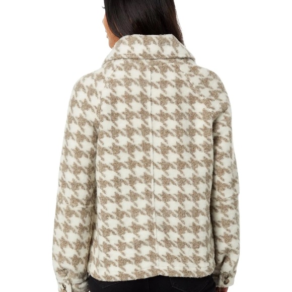 Avec Les Filles Brown and White Houndstooth Plaid Fleece Jacket - Picture 2 of 6
